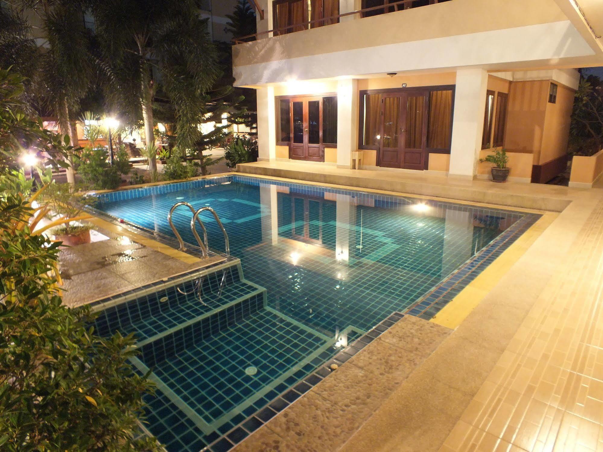 Chaba Garden Apartment Pattaya Luaran gambar
